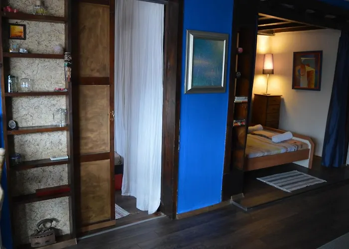 Mansard Art Studio - Central Sofia Апартаменты София